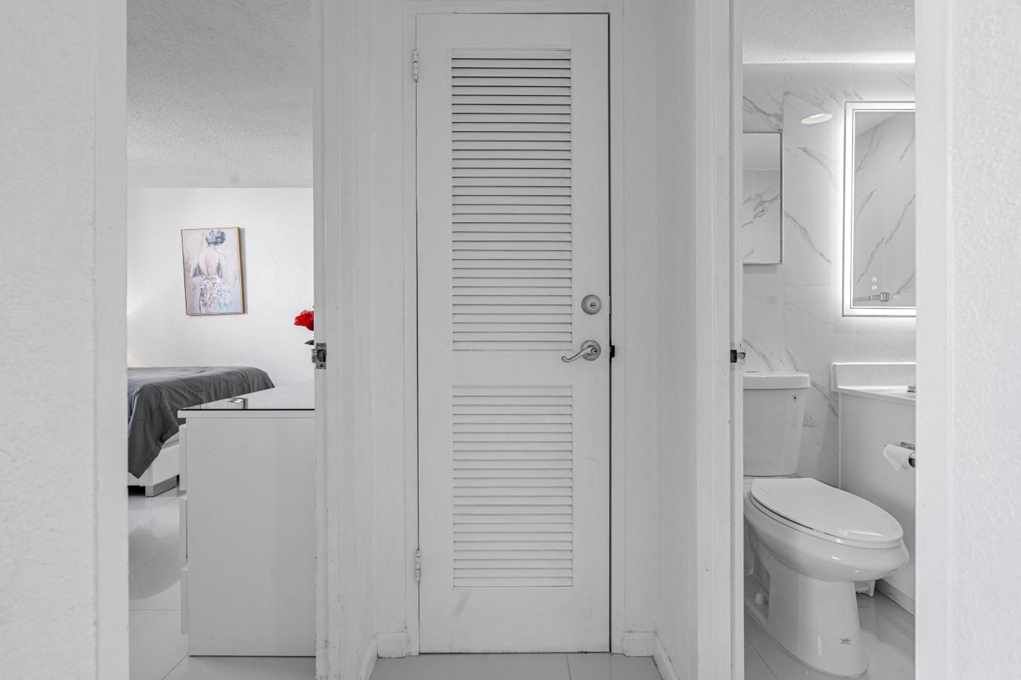 Great Apartment With Beach Access Hollywood Bagian luar foto