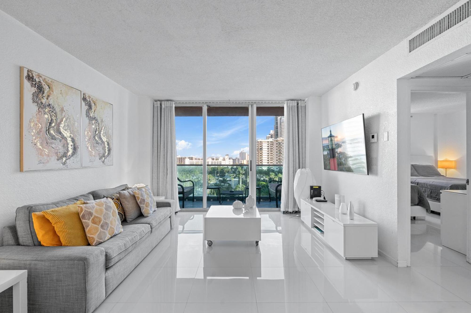 Great Apartment With Beach Access Hollywood Bagian luar foto